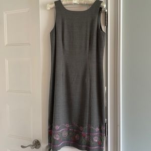 Sz 4 Sigrid Olsen EUC gray wool all-weather sleeveless dress w/ embroidery